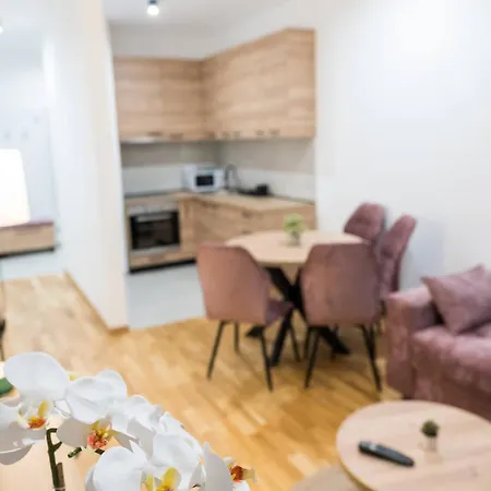 Ada Nostra Apartment *