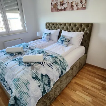 Ada Nostra Apartment