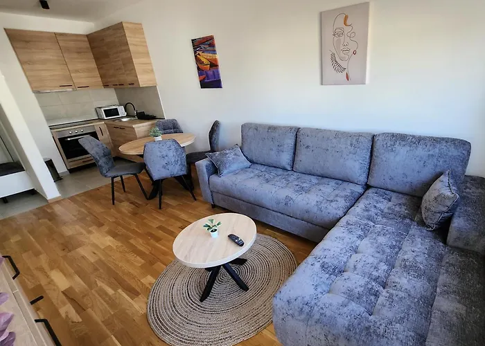 Ada Nostra Apartman *